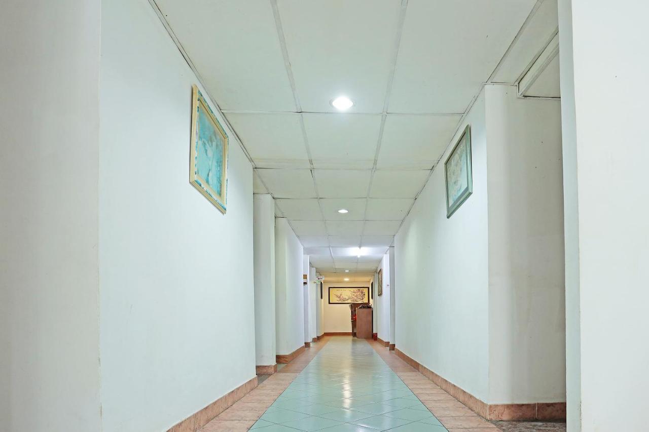 Oyo 90598 Living House C0 Otel Kuching Dış mekan fotoğraf